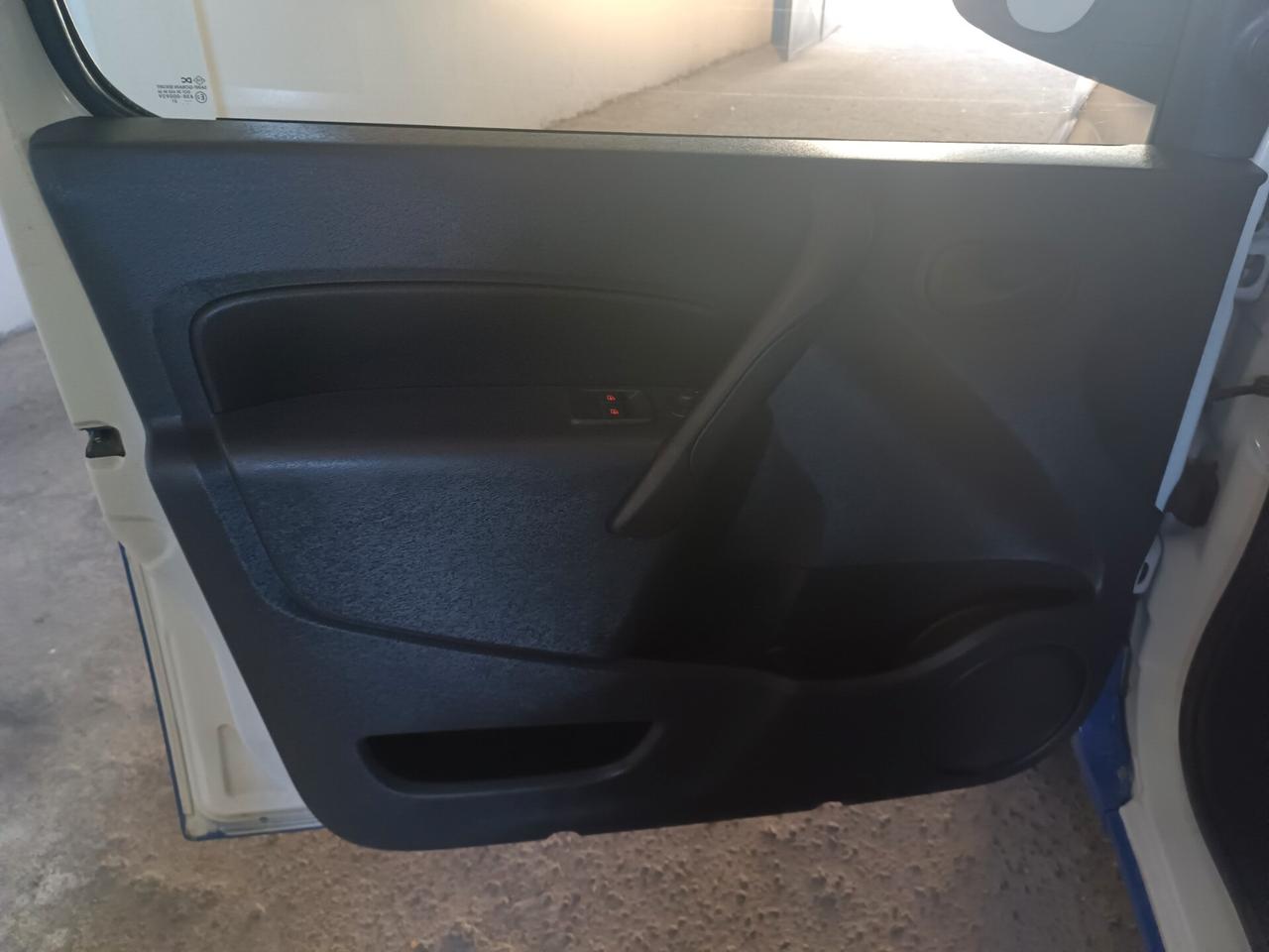 Nissan NV250 1.5 dCi 115CV PC Van