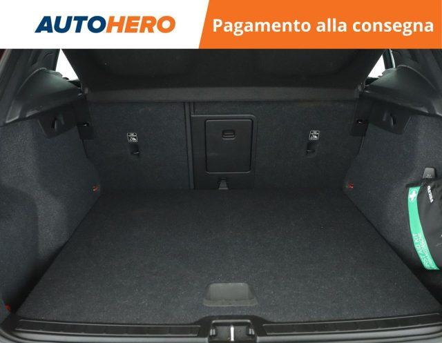 VOLVO XC40 B4 AWD Geartronic Momentum