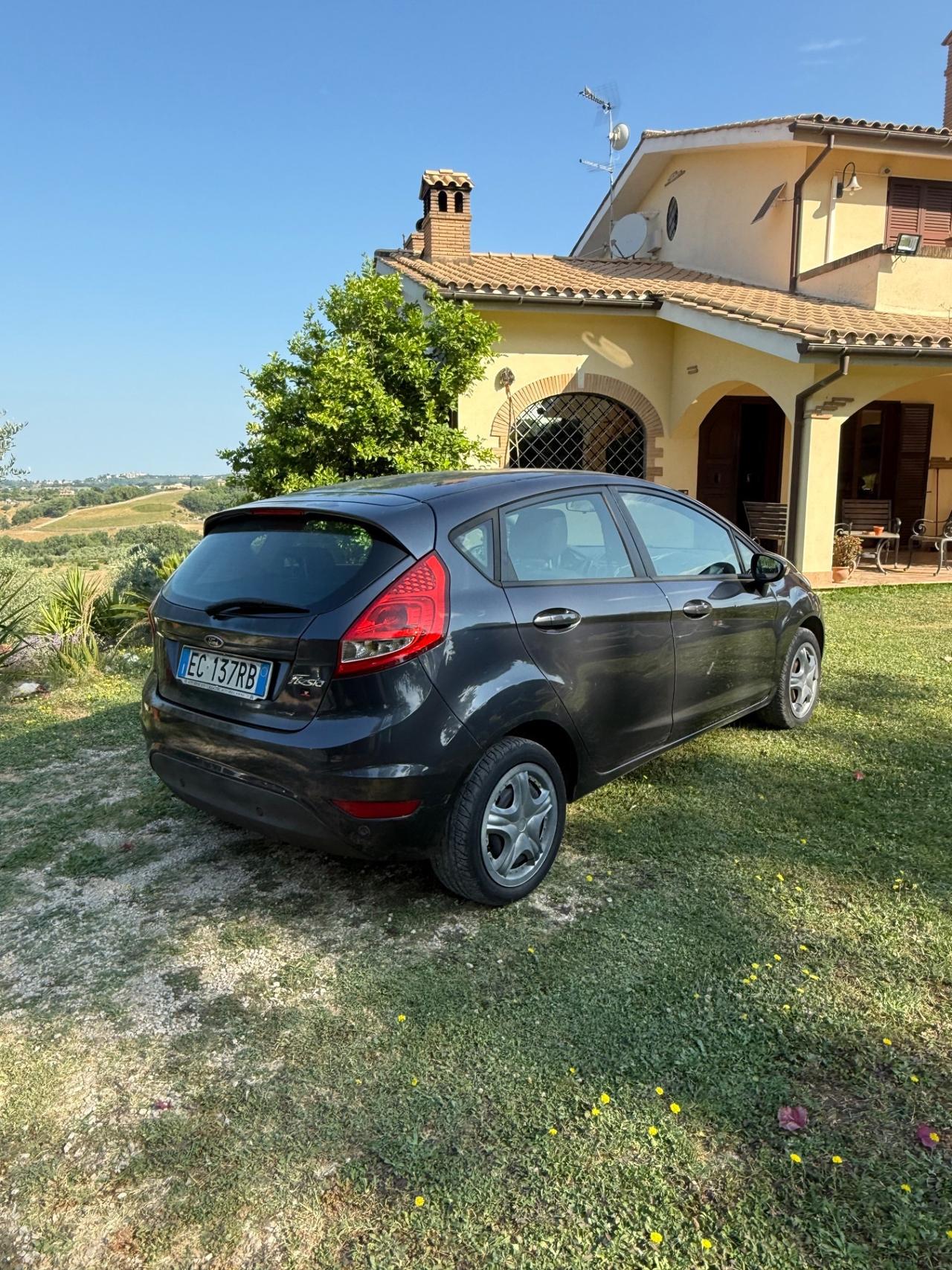 Ford Fiesta 1.4 5 porte Bz.- GPL Titanium