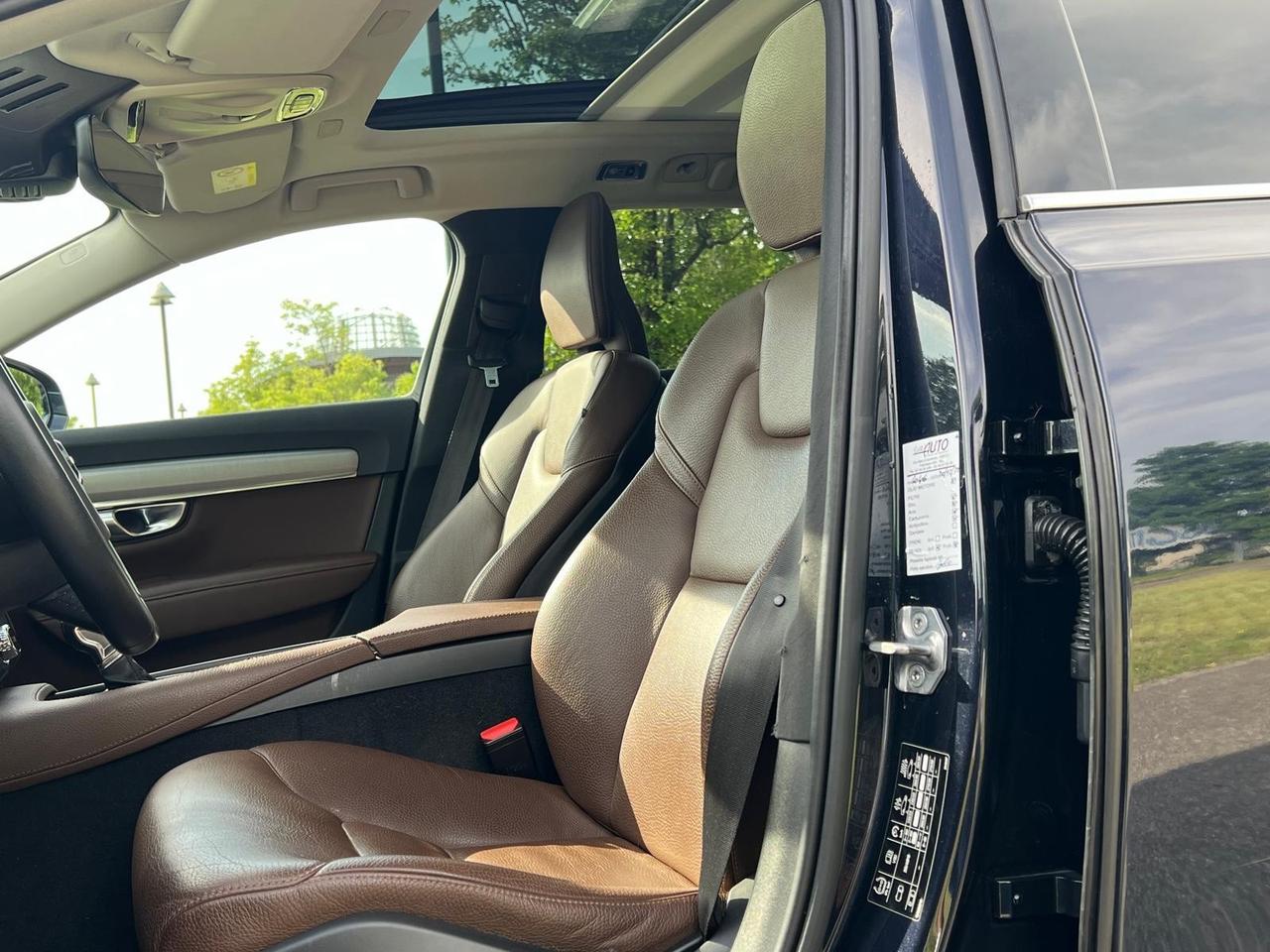 Volvo V90 D4 R-design