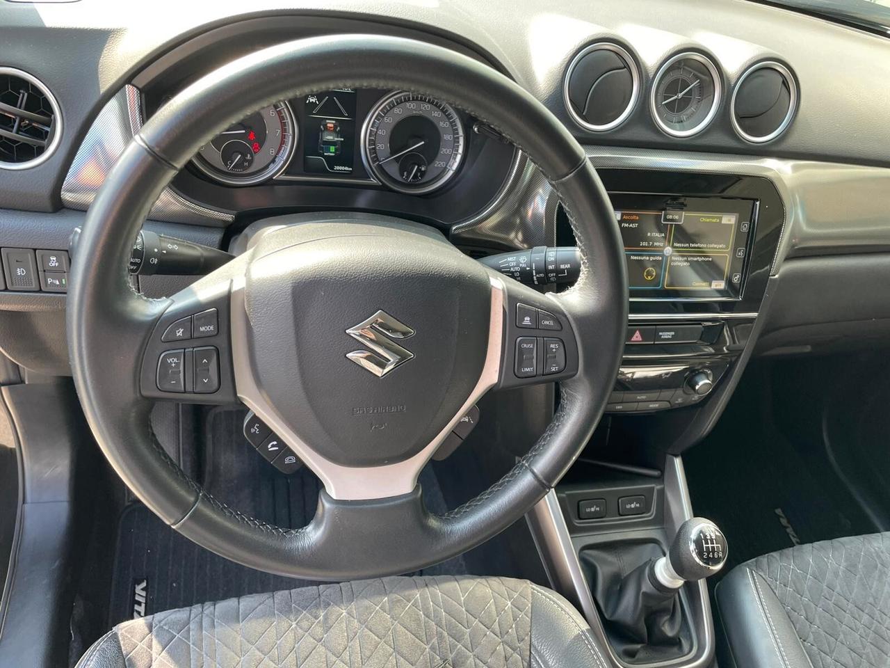 Suzuki Vitara 1.4 Hybrid Top