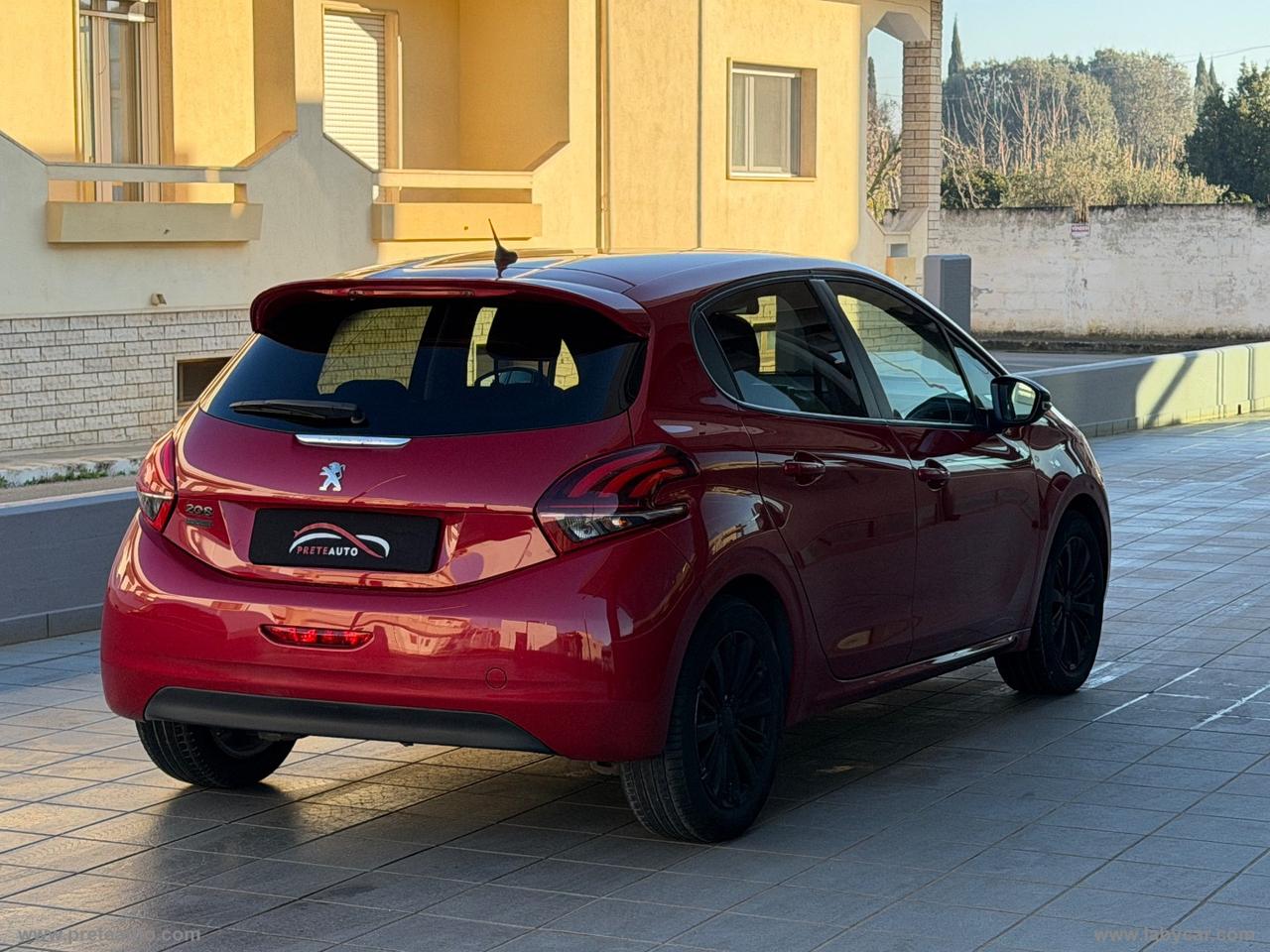 PEUGEOT 208 PureTech 82 5p. Allure