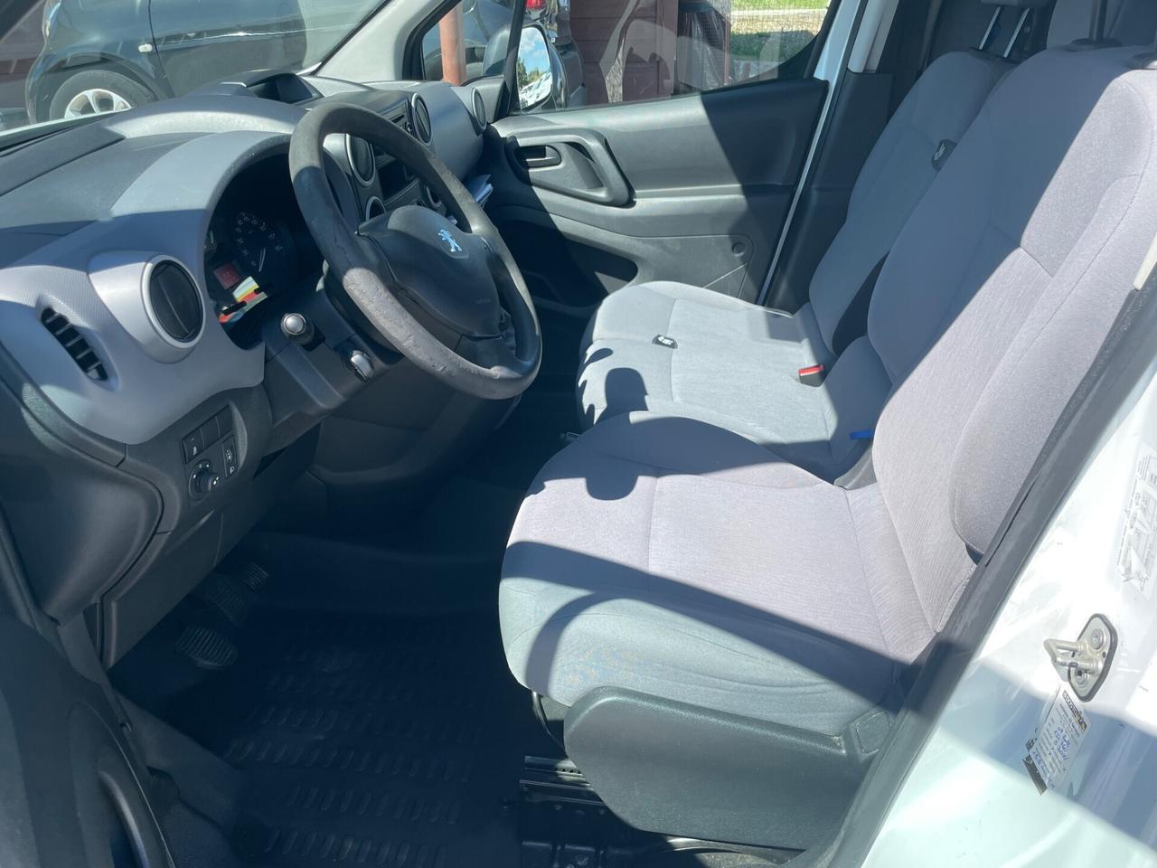 Peugeot Partner 1.6 HDi 92 VAN 3 POSTI