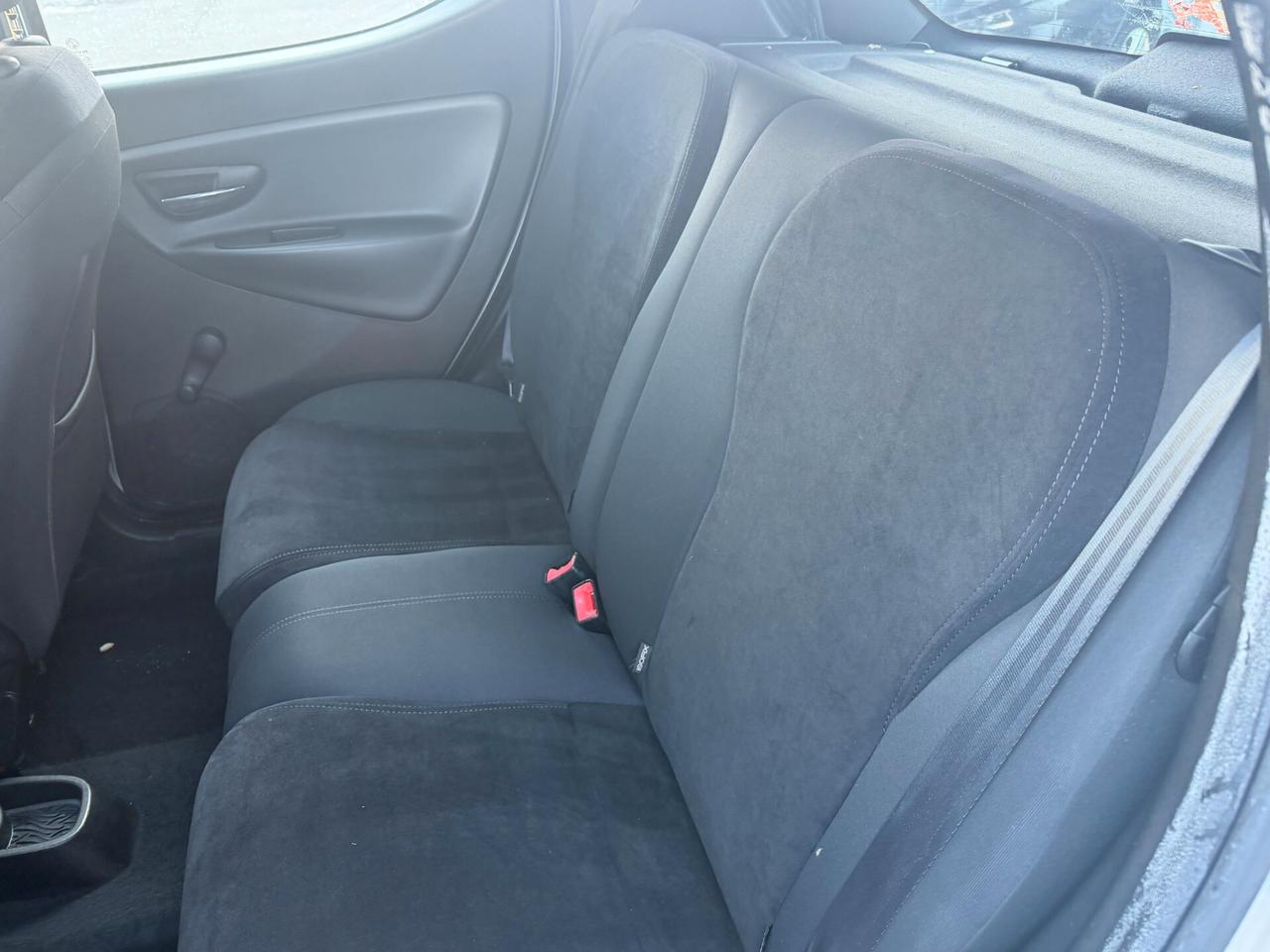 Lancia Ypsilon 1.3 MJT Neopatentati