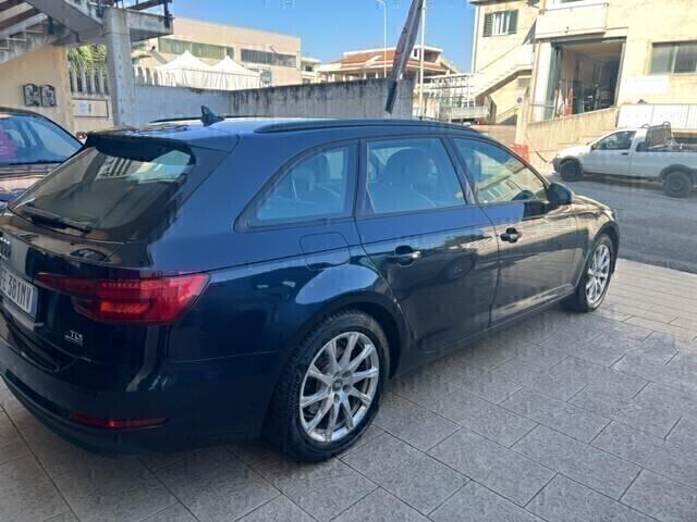 AUDI A4 06.2016 tdi cv190 Quatro s tronic Busines