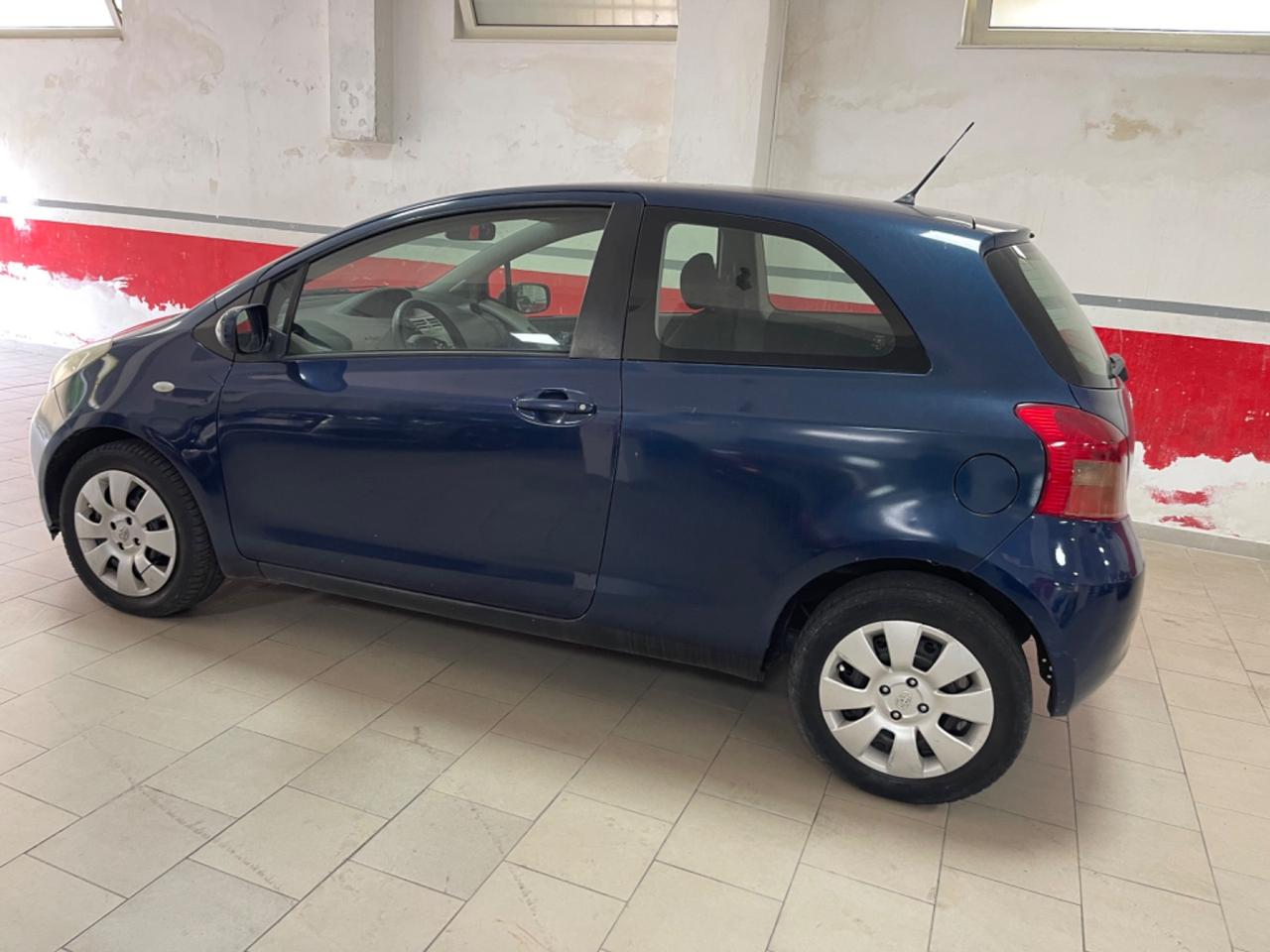 Toyota Yaris 1.0 3 porte