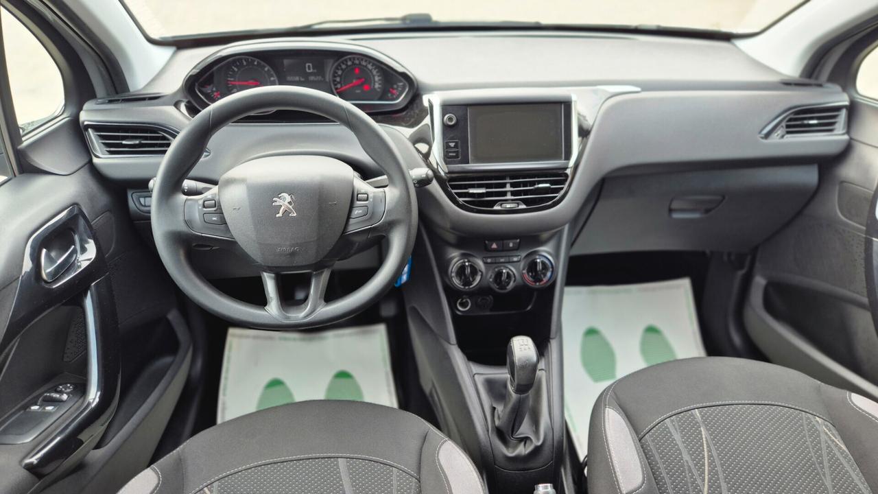 Peugeot 208 1.2BENZ/60KW/ 82 CV 5 porte /OK NEOPATENTATI
