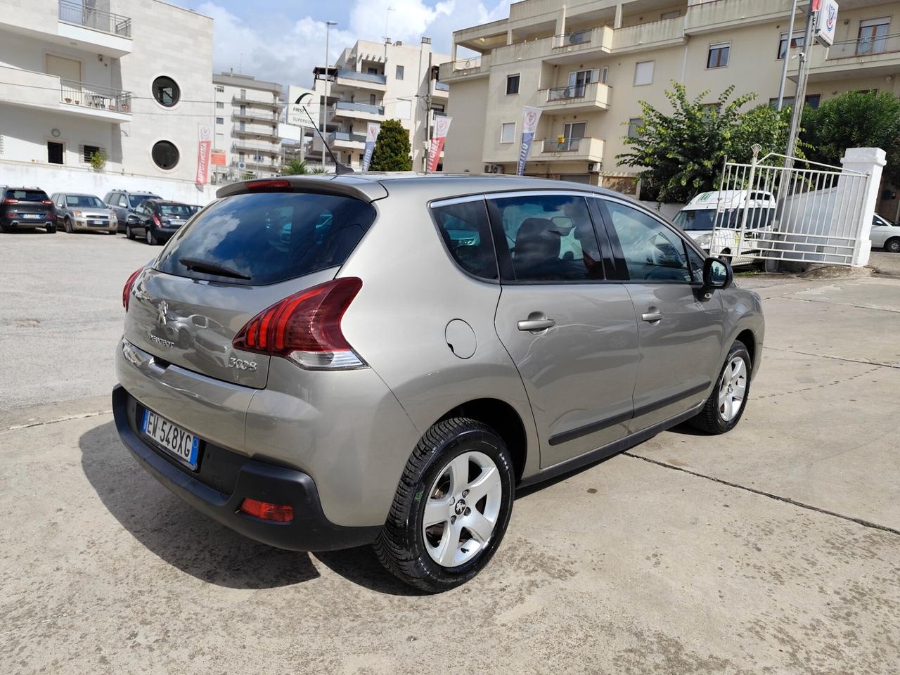 Peugeot 3008 1.6 HDi 115CV Business