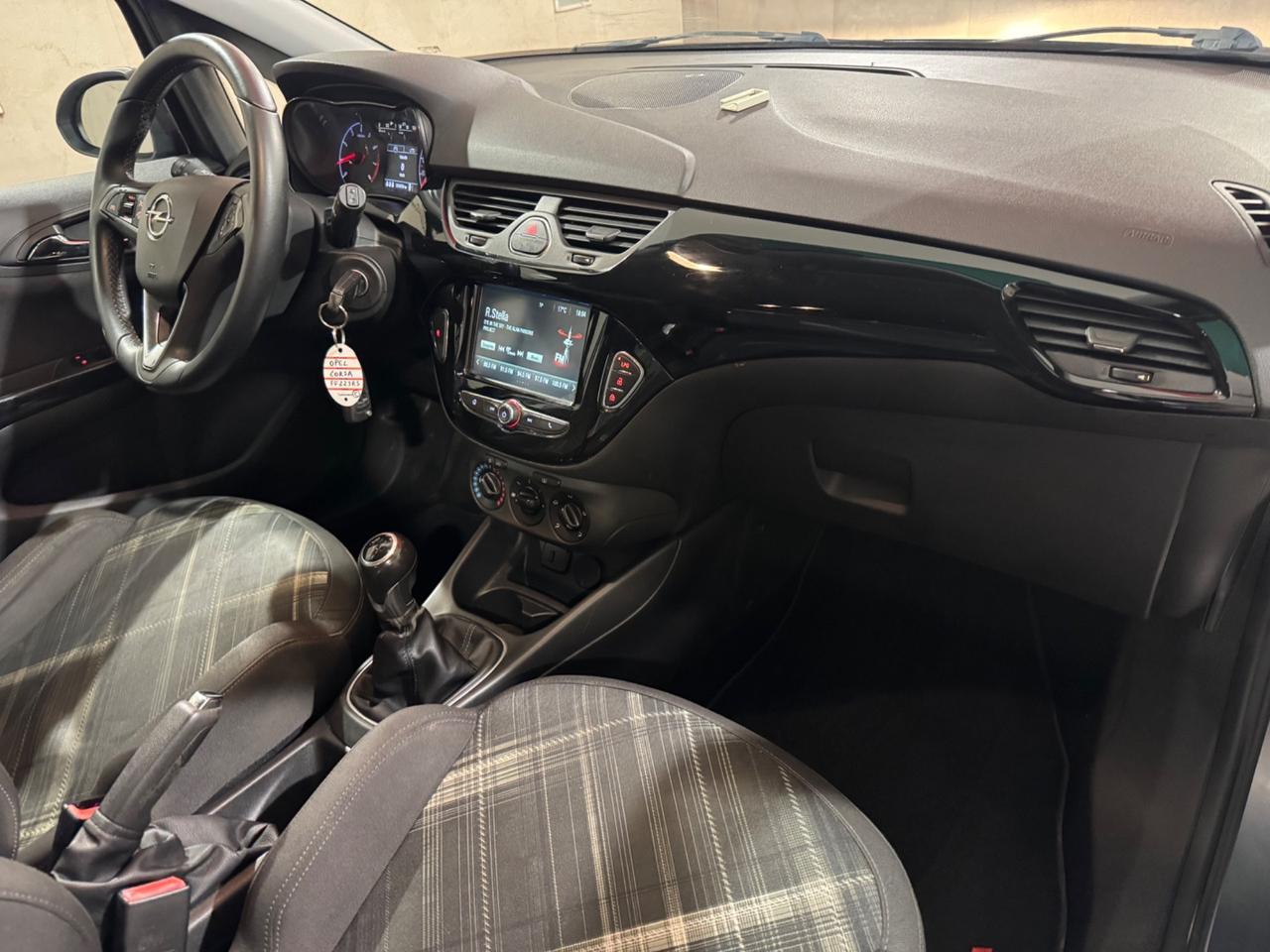 Opel Corsa 1.4 90CV GPL Tech 5 porte b-Color