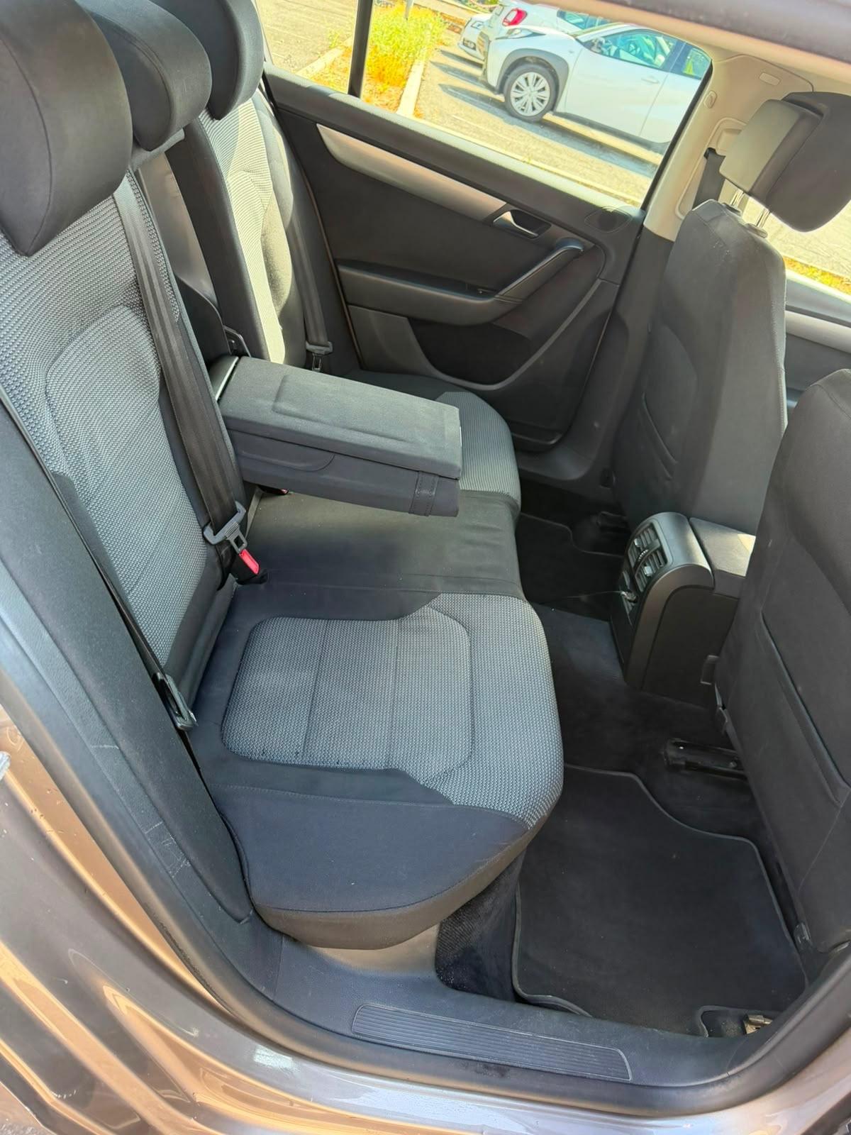 Volkswagen Passat 2.0 TDI Highline BlueM. Tech.