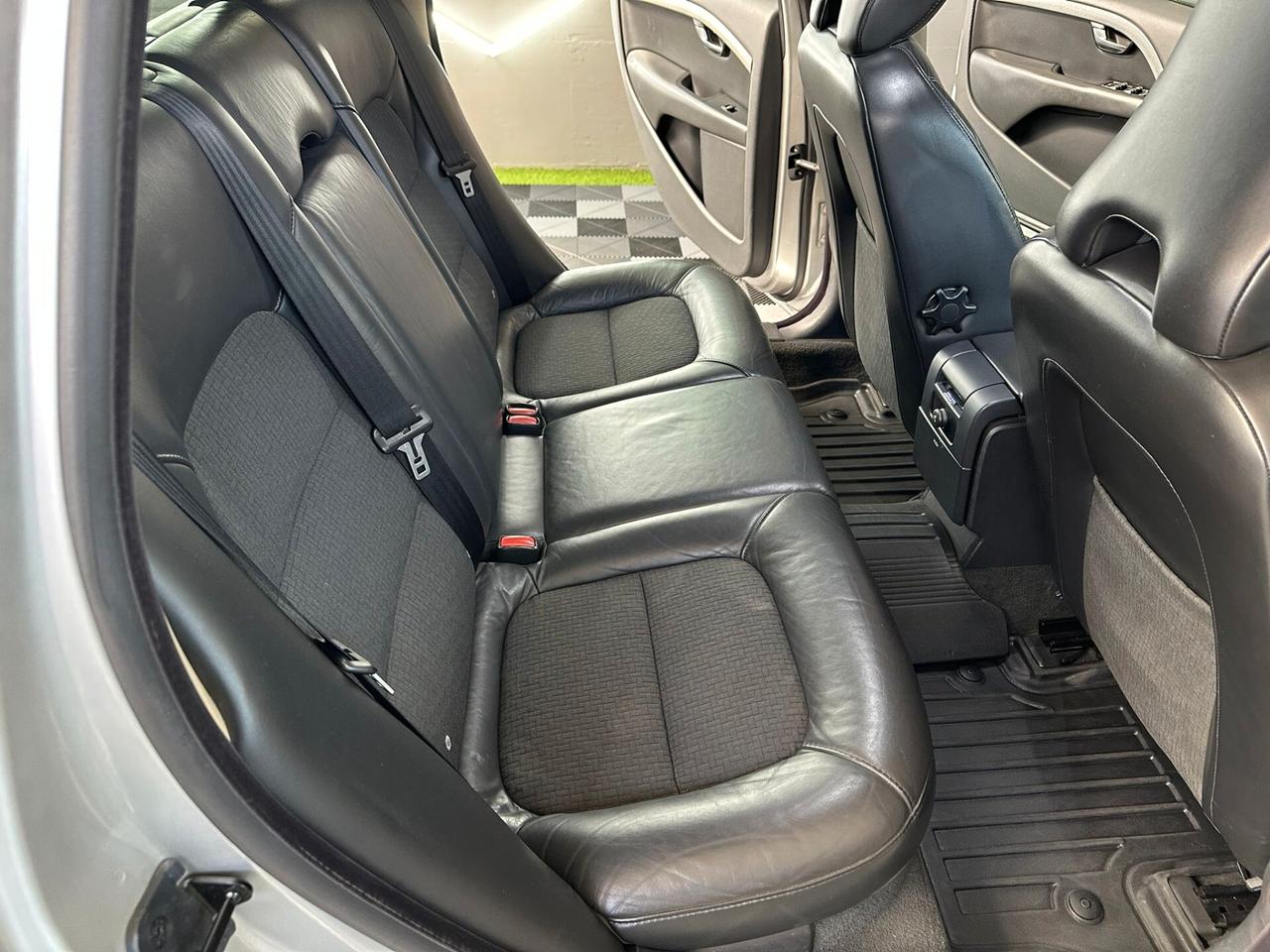 Volvo V70 2.4 D5 Momentum