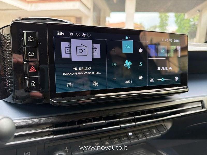 Lancia Ypsilon Ibrida Ibrida Edizione Limitata Cassina e-DCT
