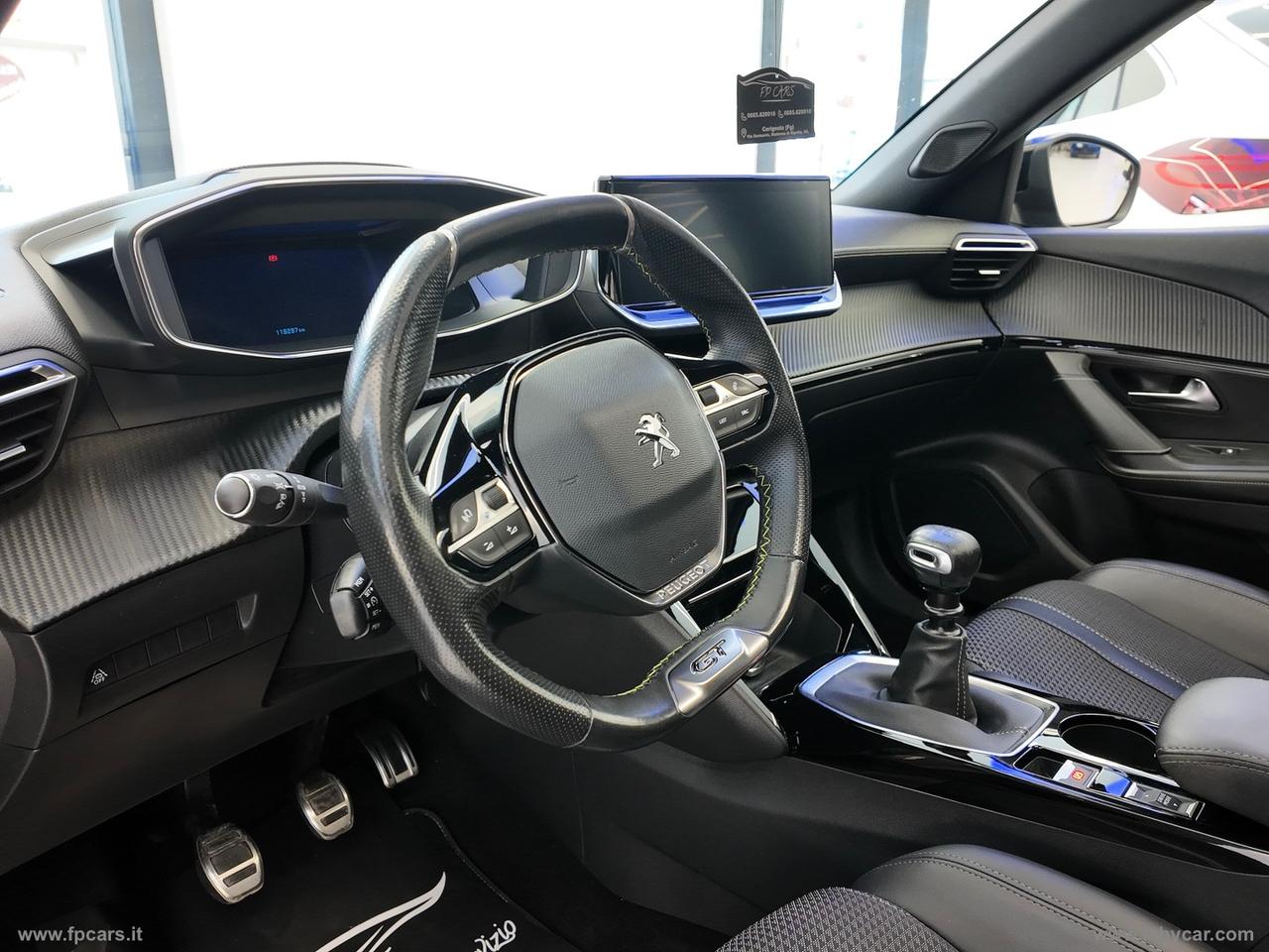 PEUGEOT 2008 BlueHDi 110 S&S GT