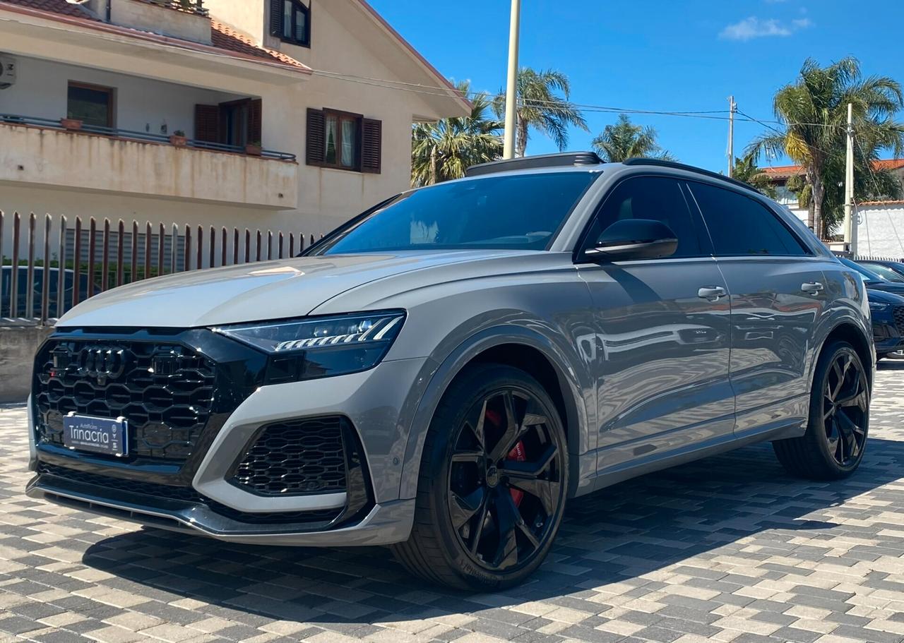 Audi RS Q8 4.0 TFSI 600CV tiptronic mhev quattro