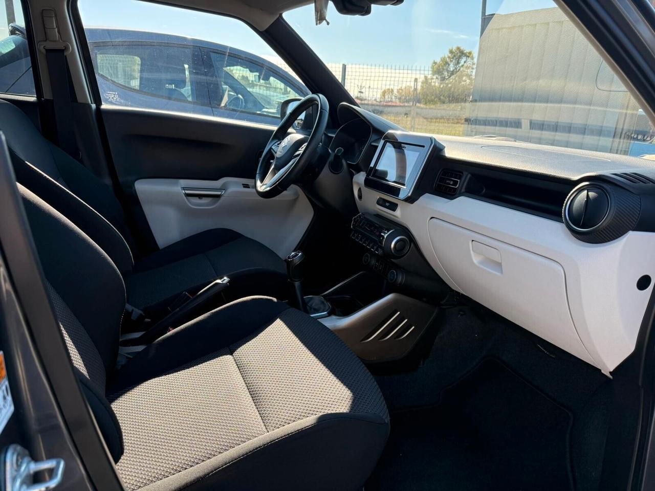 Suzuki Ignis 1.2 Hybrid Top