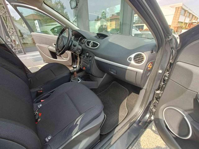 RENAULT Clio 1.2 16V 5 porte Confort X COMMERCIANTI