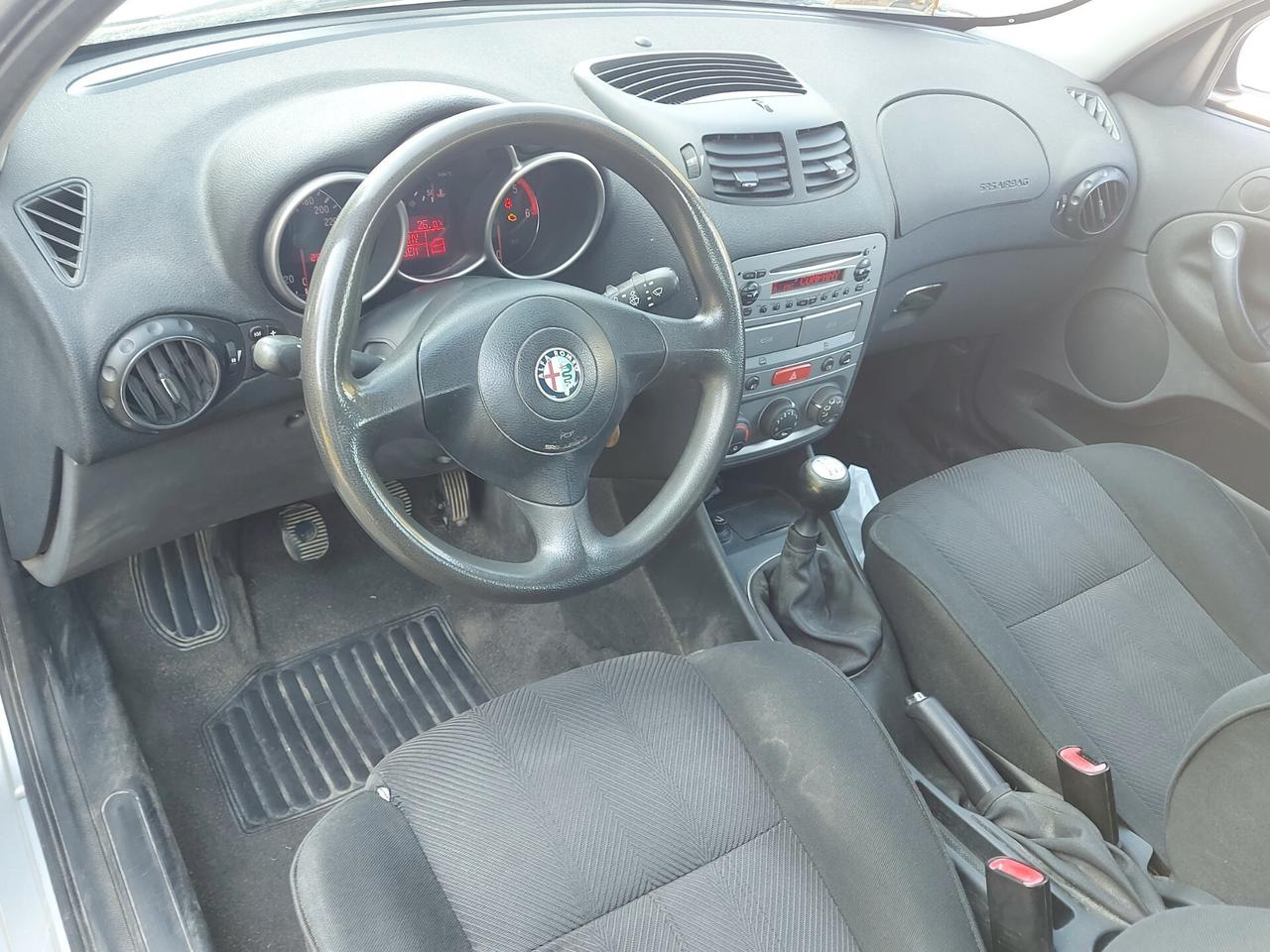 Alfa Romeo 147 1.9 JTD (115 CV) cat 5p. Distinctive