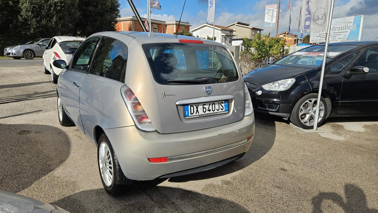 Lancia Ypsilon 1.2 Argento