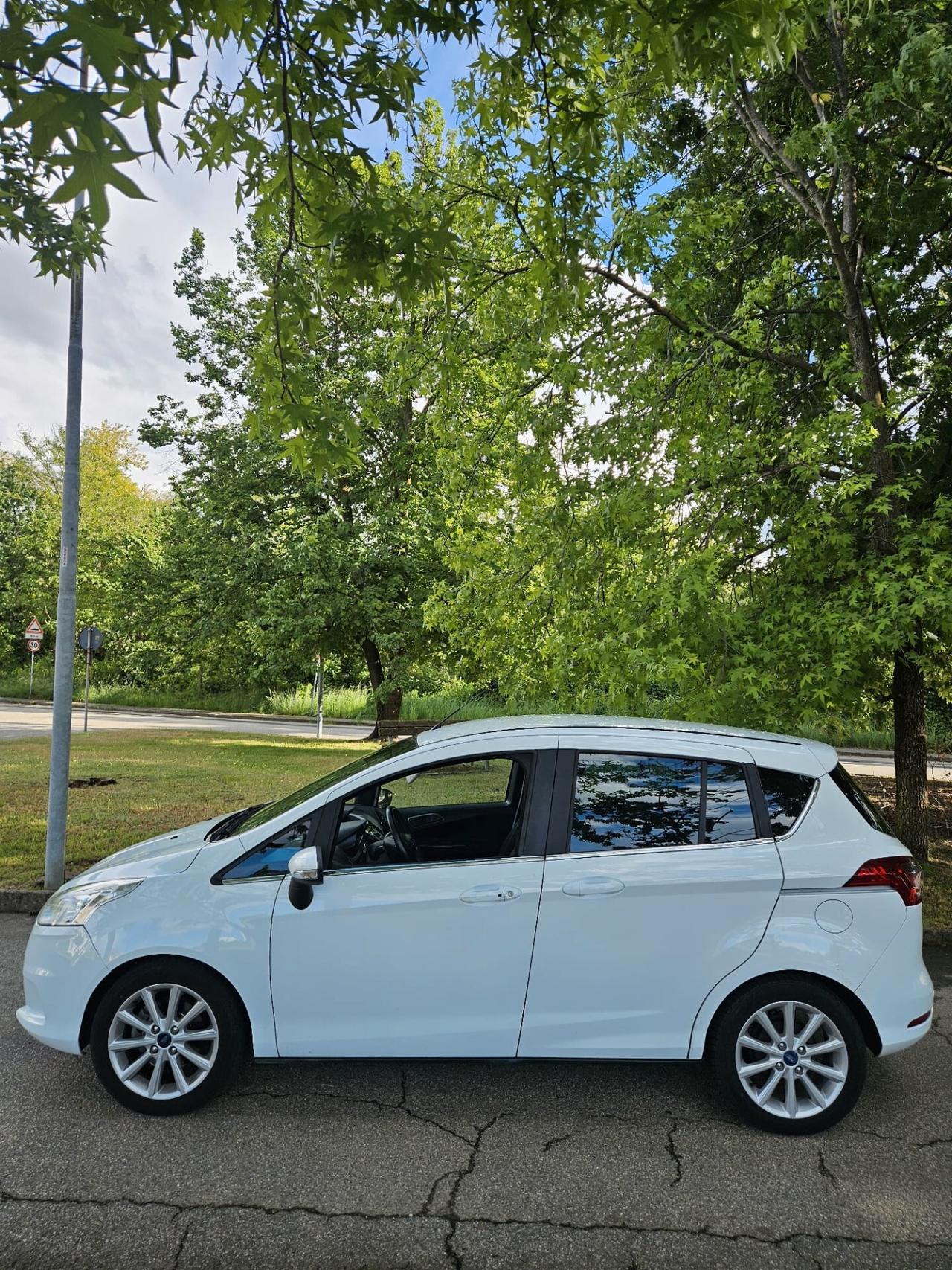 Ford B-Max 1.5 TDCi 75 CV Business Titanium