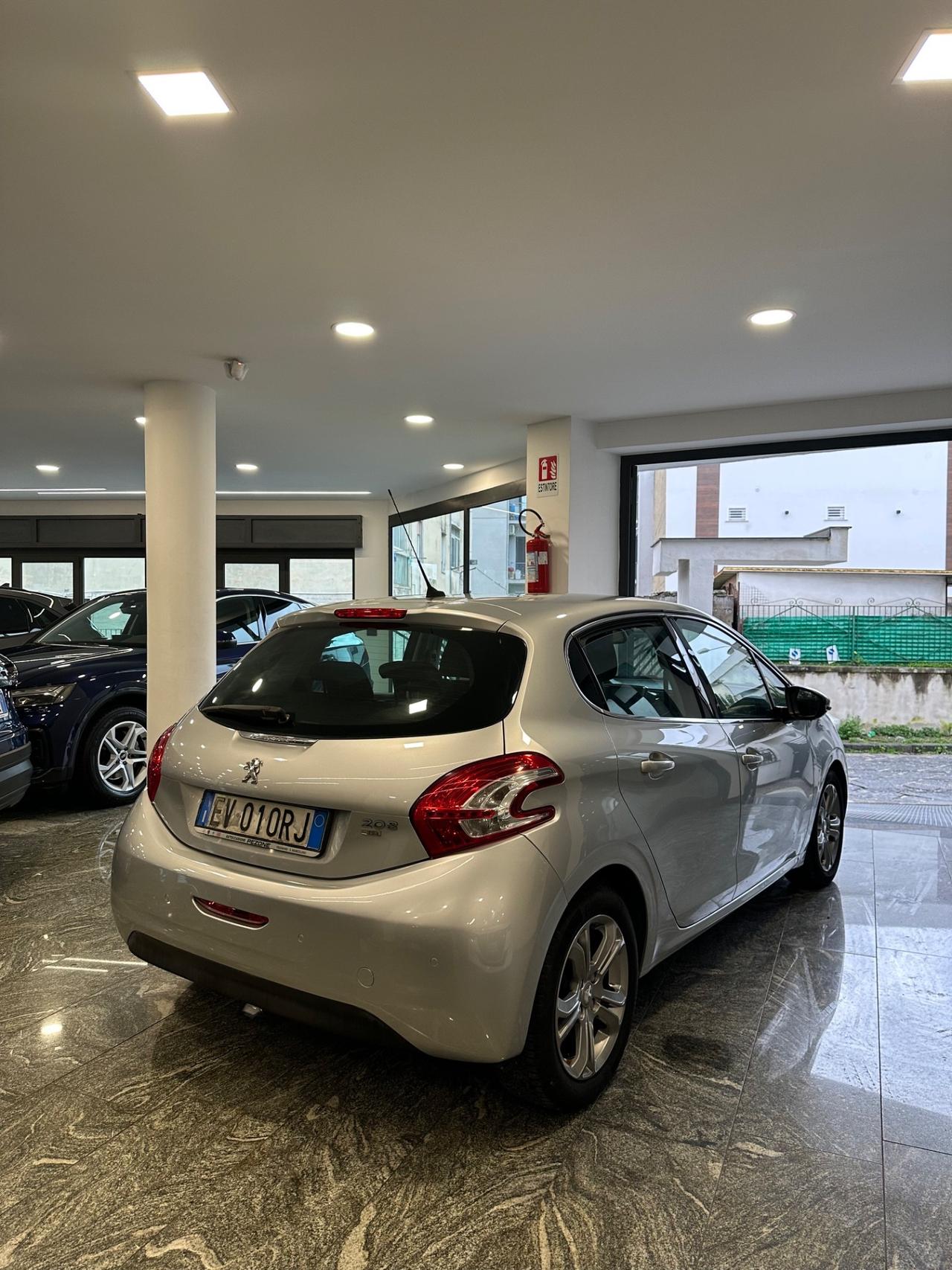 Peugeot 208 1.6 e-HDi 92 CV Stop&Start 5 porte Allure