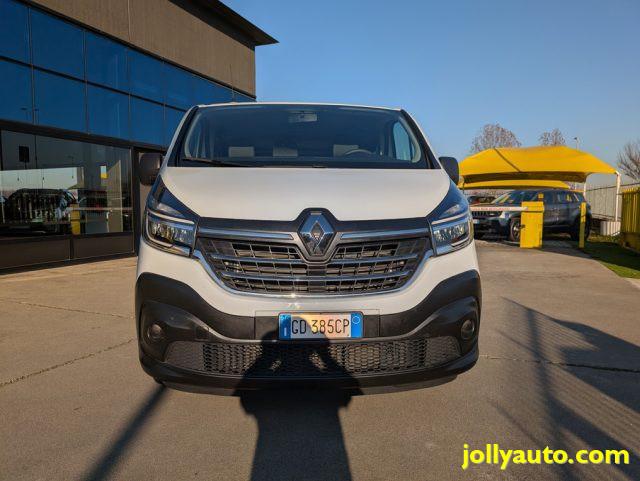 RENAULT Trafic T29 2.0 dCi 120CV 9 POSTI