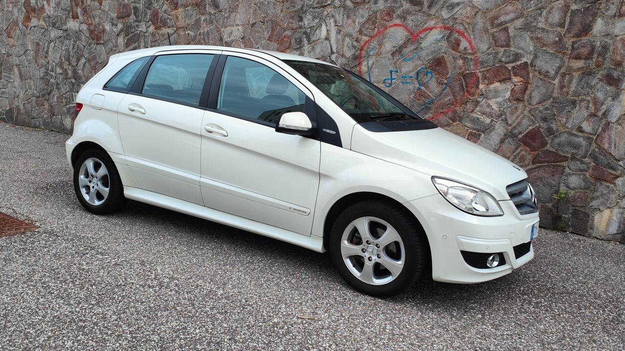 Mercedes B 180 Executive - ok neopatentati