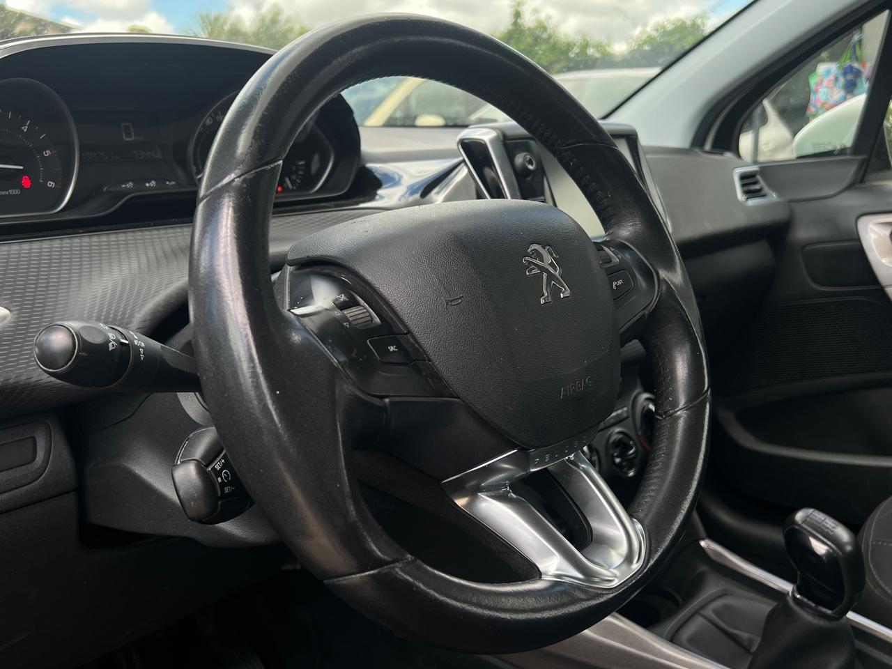 Peugeot 2008 BlueHDi 100 Black Matt Finanziabile