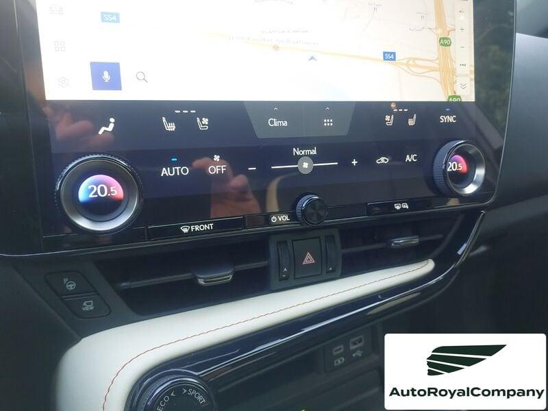 Lexus NX Hybrid Luxury 4WD IVA ESPOSTA