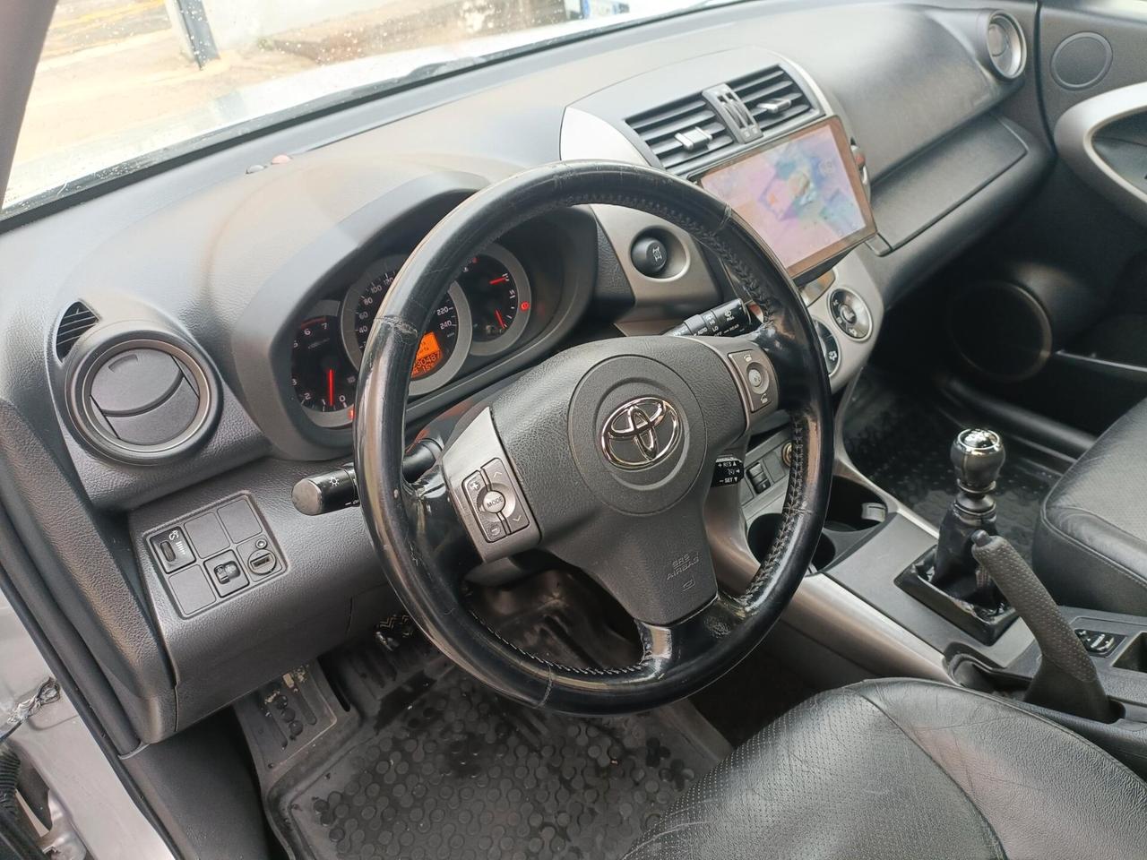 Toyota RAV 4 RAV4 Crossover 2.2 D-4D 177 CV Luxury