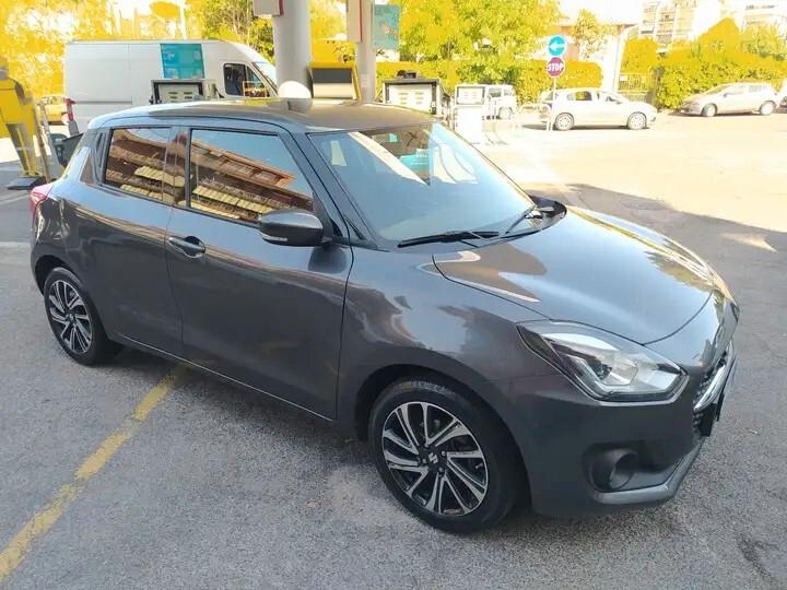 Suzuki Swift 1.2 Hybrid Top