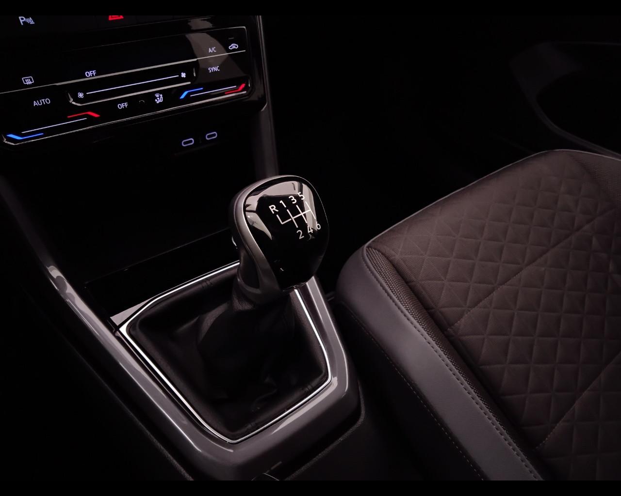 VOLKSWAGEN T-Cross 2019 - T-Cross 1.0 tsi Advanced 110cv