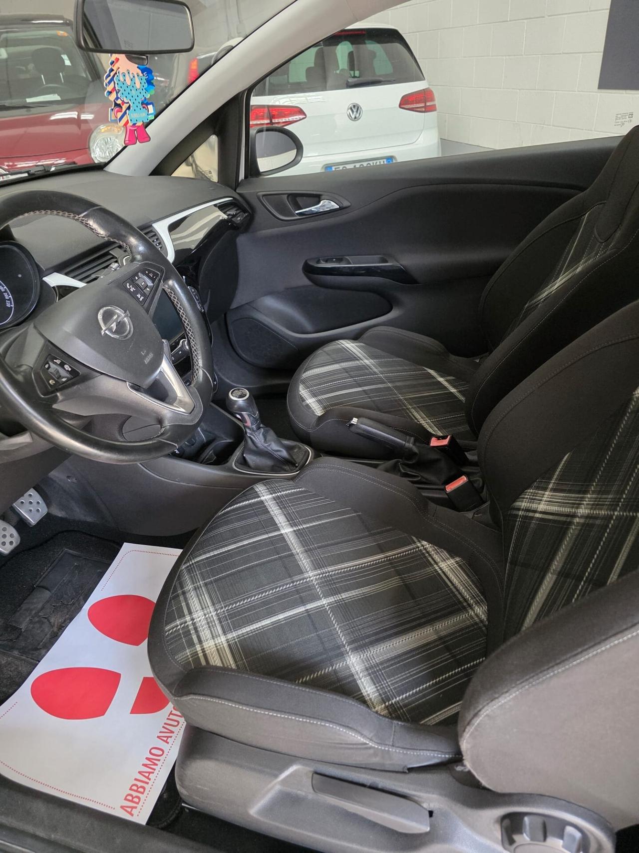 Opel Corsa 1.4 90CV GPL Tech Coupé b-Color