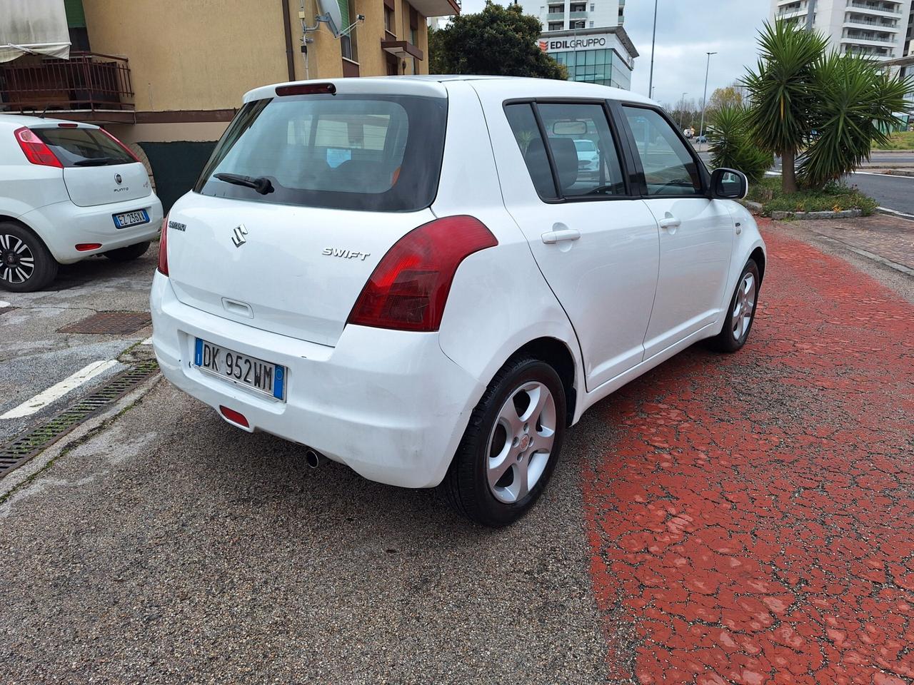 Suzuki Swift 1.3 DDiS 69CV 5PORTE GLX NEOPATENTATI BASSI CONSUMI OTTIMA