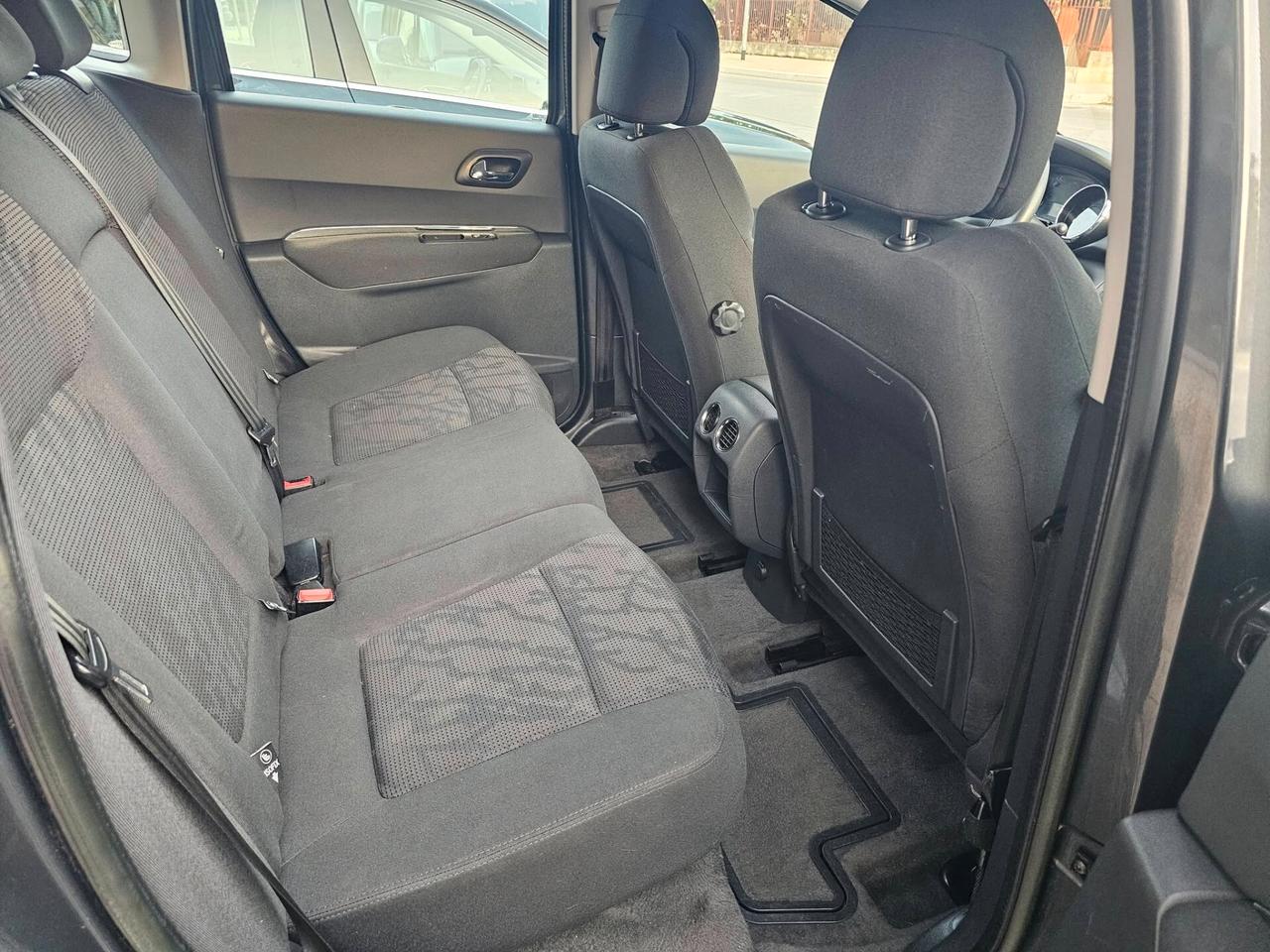 PEUGEOT 3008 1.6 HDI 115CV BUSINESS