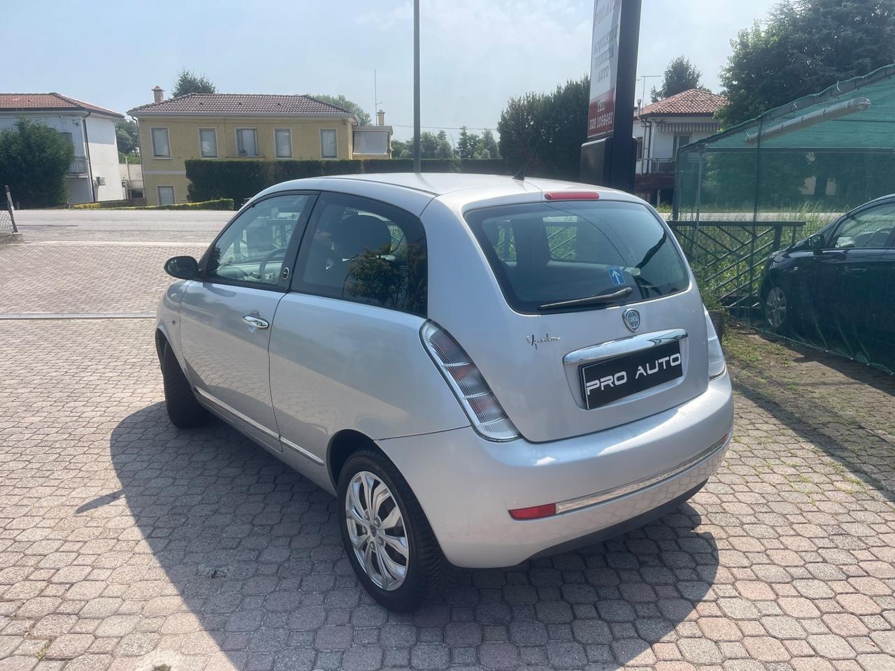 Lancia Ypsilon 1.4 Platino Ecochic GPL