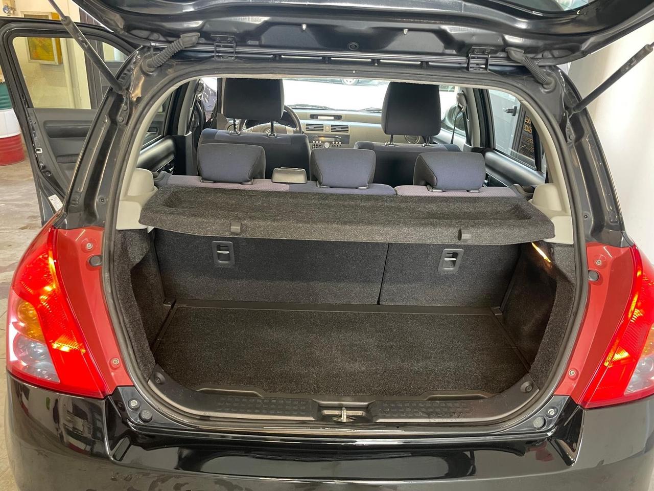 Suzuki Swift 1.3 4x4 5p. GL