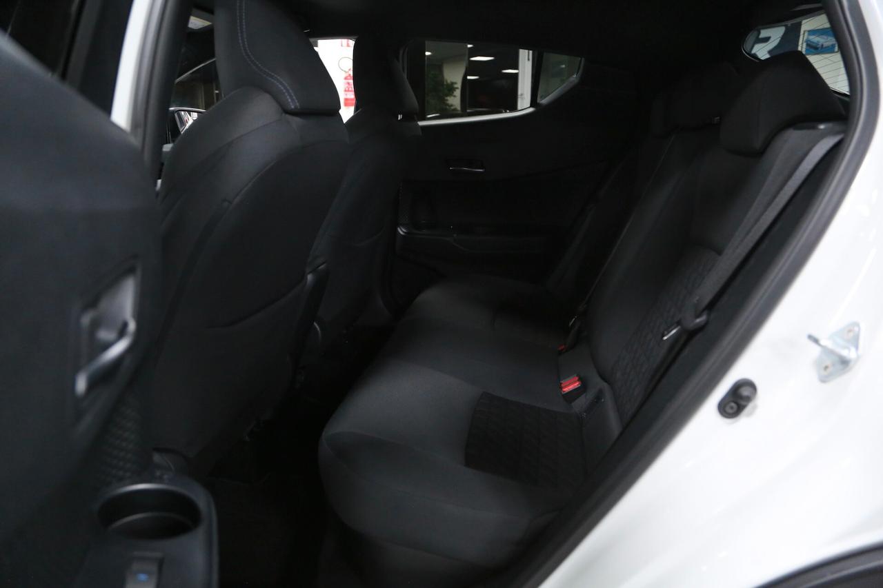 Toyota C-HR 1.8 Hybrid E-CVT Trend