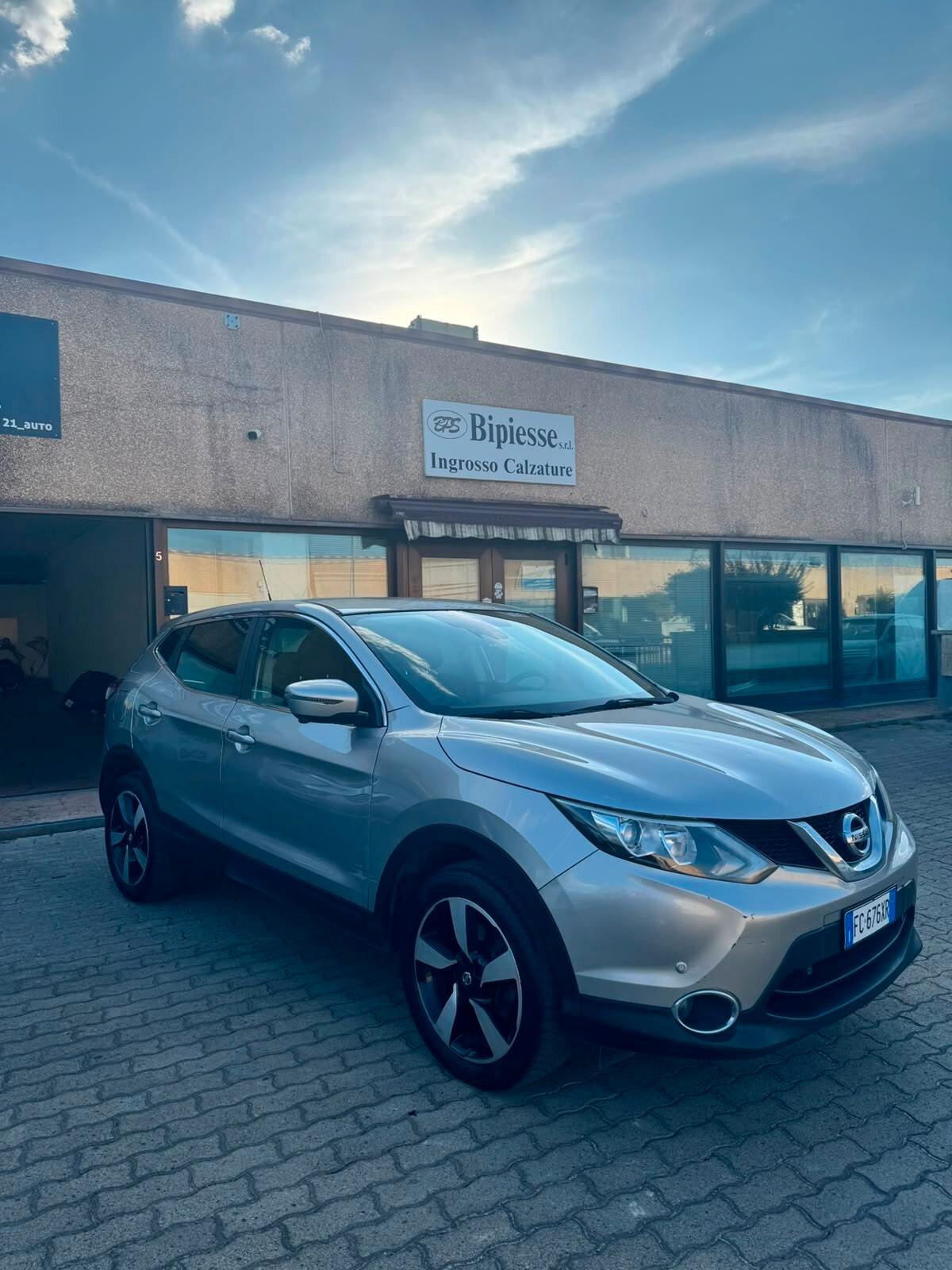 Nissan Qashqai 1.6 dCi 4WD BLACK EDITION