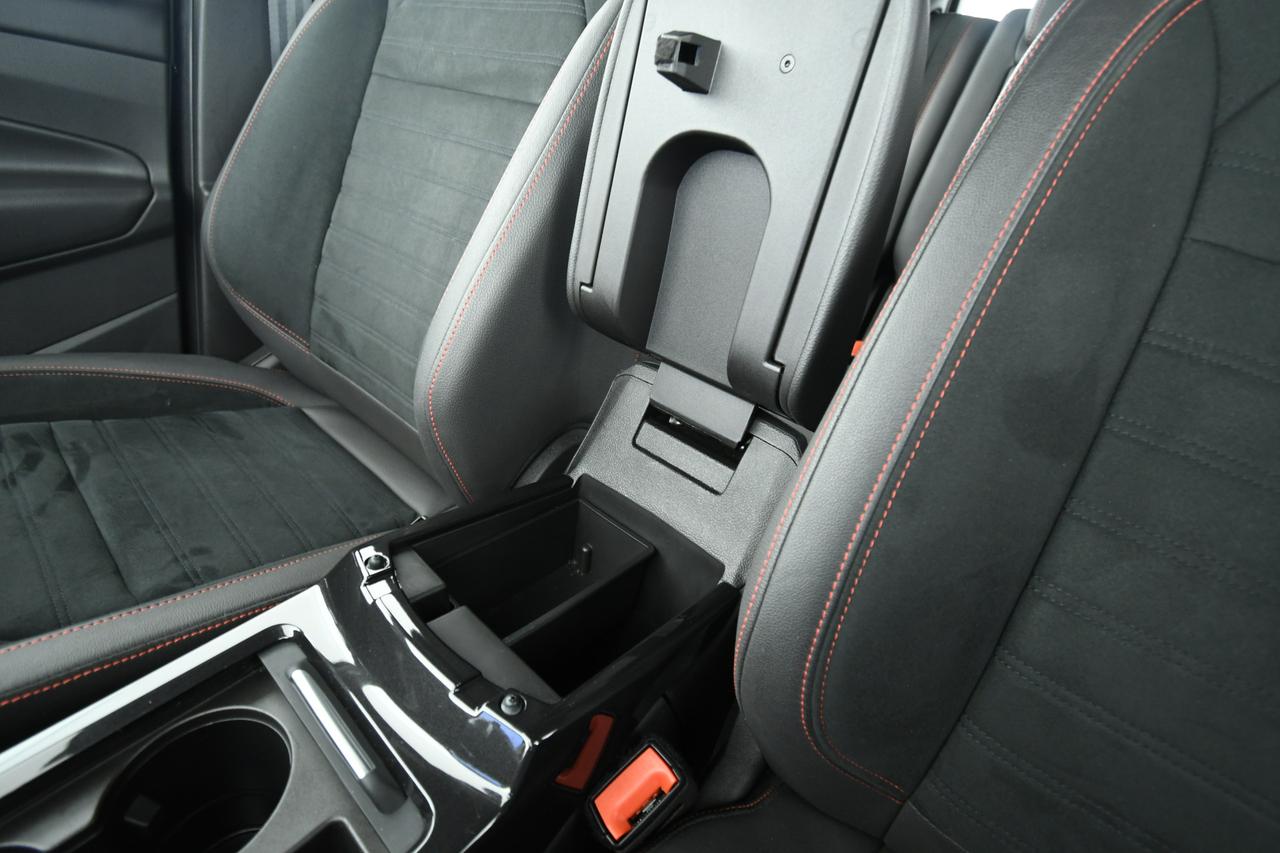 FORD Kuga 1.5 ecoboost ST-Line s&s 2wd 120cv NEOPATENTATI+ALCANTARA