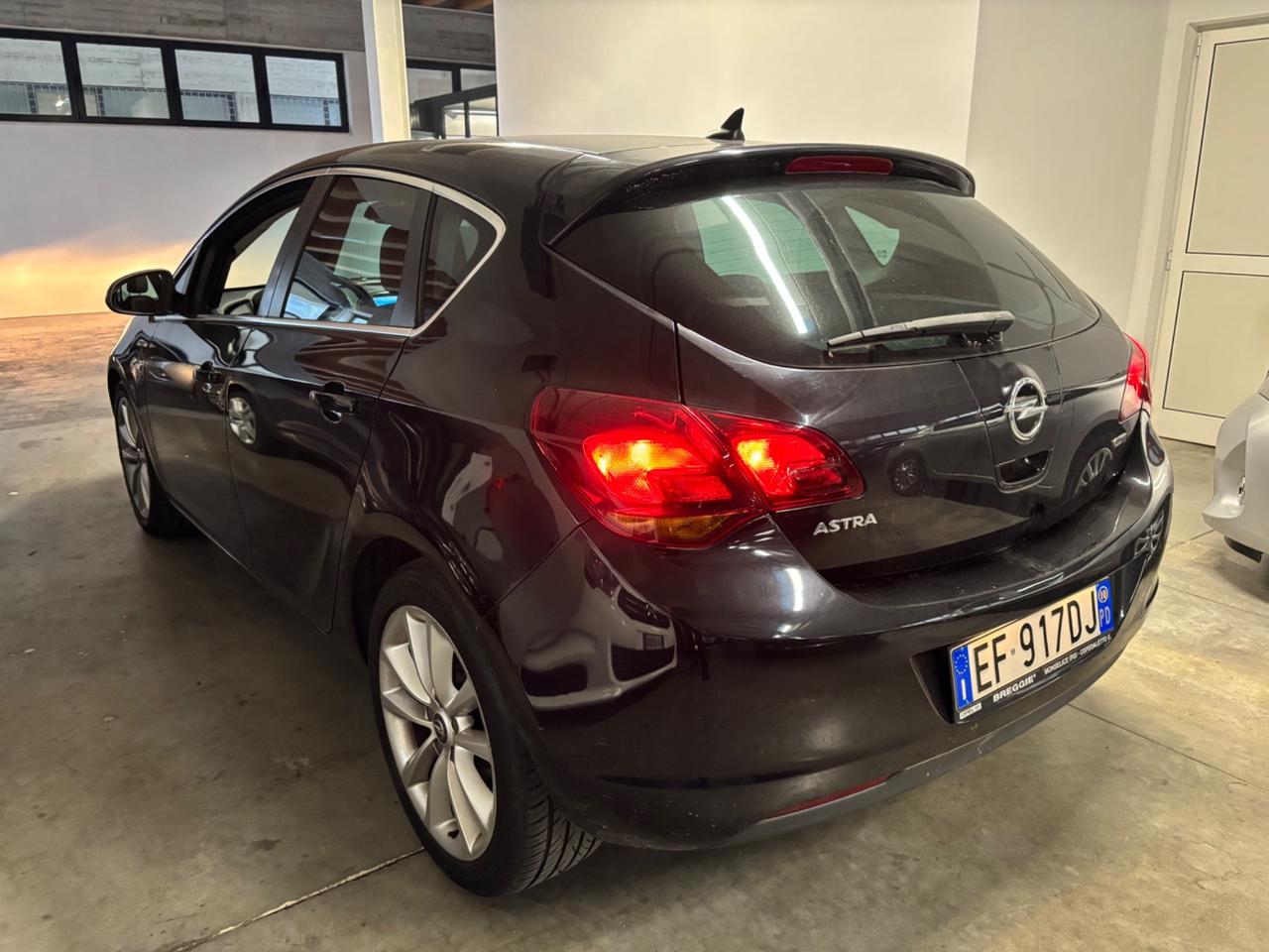 Opel Astra 1.7 CDTI 125CV 5 porte OK NEOPATENTATI