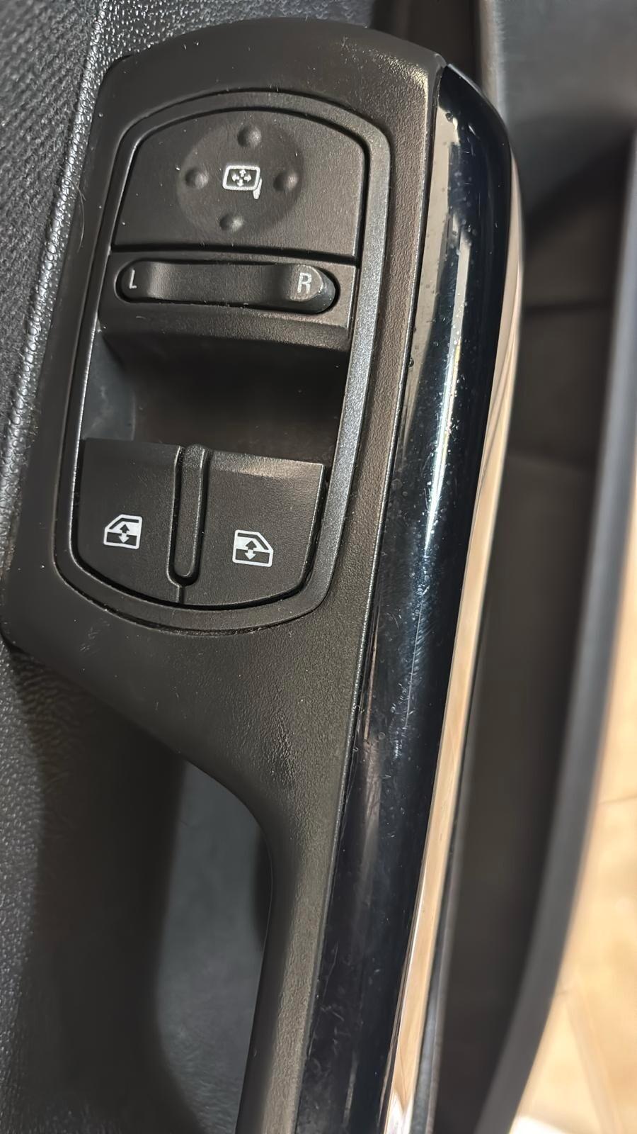 OPEL CORSA ANNO 2009 DS 1.3 MULTIJET 75 CV ADATTA NEOPATENTATI KM 200 MILA