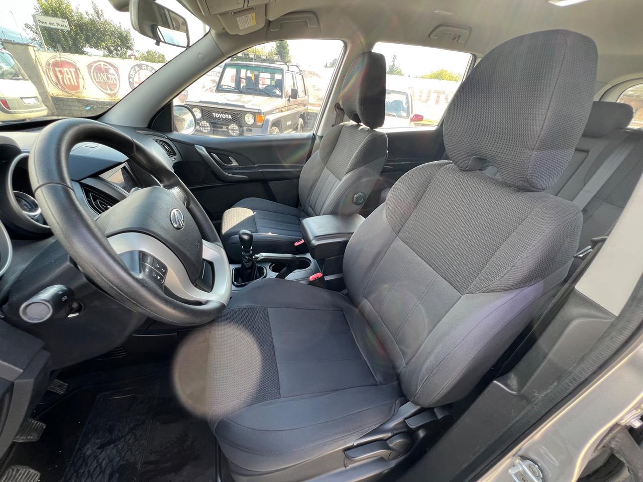 Mahindra XUV500 2.2 16V AWD W8