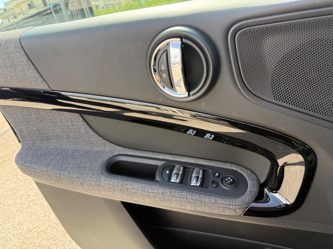 Mini One D Countryman 1.5 d CarPlay navi led r17
