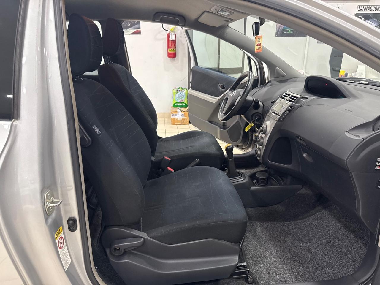 Toyota Yaris 1.0 benzina 140 mila km