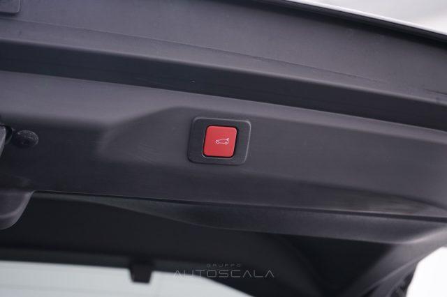 PEUGEOT 3008 1.2 Hybrid 136cv e-DCS6 GT
