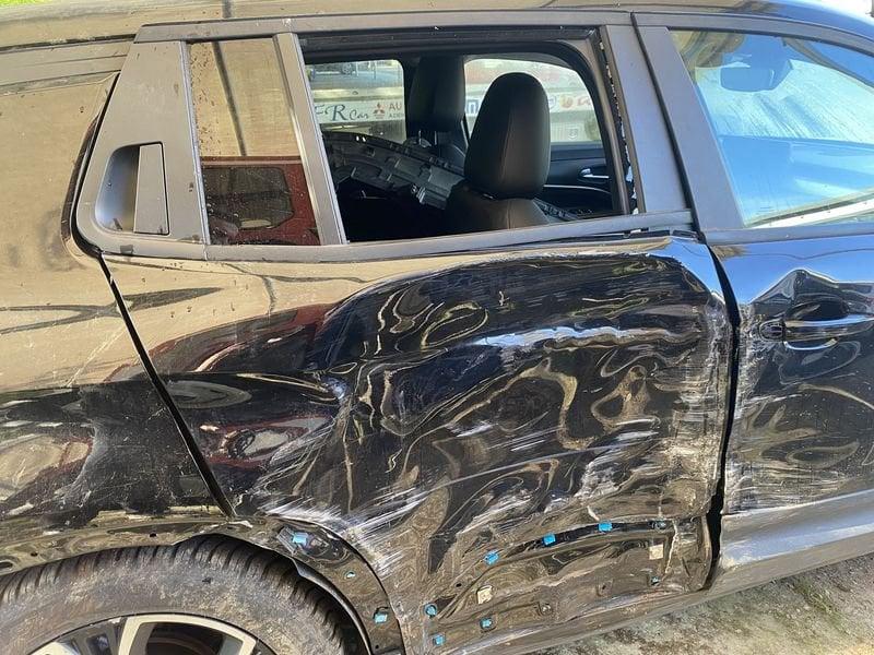 Jeep Avenger 1.2 Turbo 100 CV Summit - VETTURA INCIDENTATA
