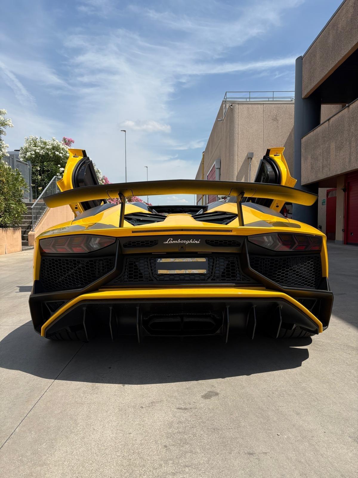 Lamborghini Aventador 6.5 V12 LP750-4 Superveloce Roadster