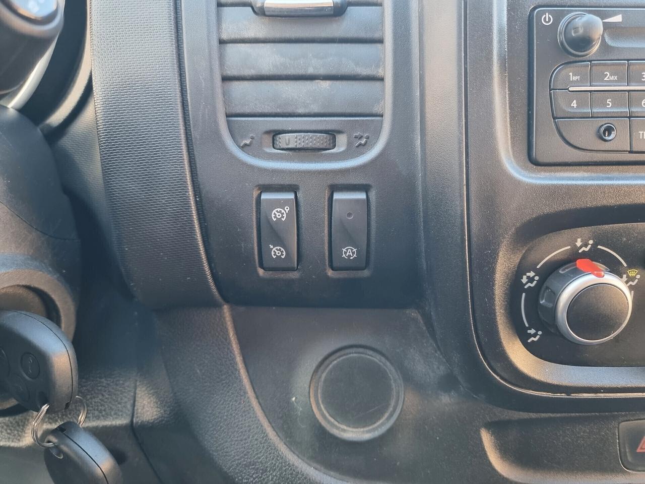 Renault TRAFIC 2.0 DCI L2 PL TB PASSO LUNGO TETTO BASSO IVA ESCLUSA