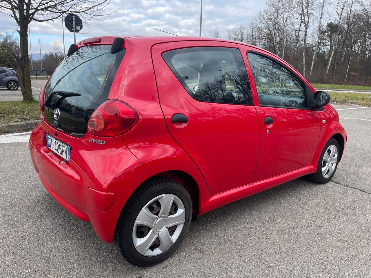 Toyota Aygo 1.0 12V VVT-i 5 porte *Neopatentati*Solo 60000km*