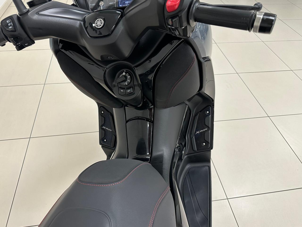 Yamaha X-Max 300 TECH MAX - 2022